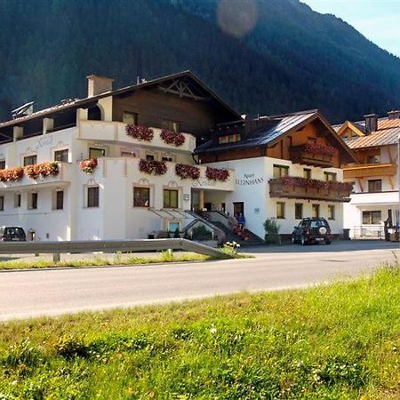 Hotel Kristall B&B Ischgl Ngoại thất bức ảnh