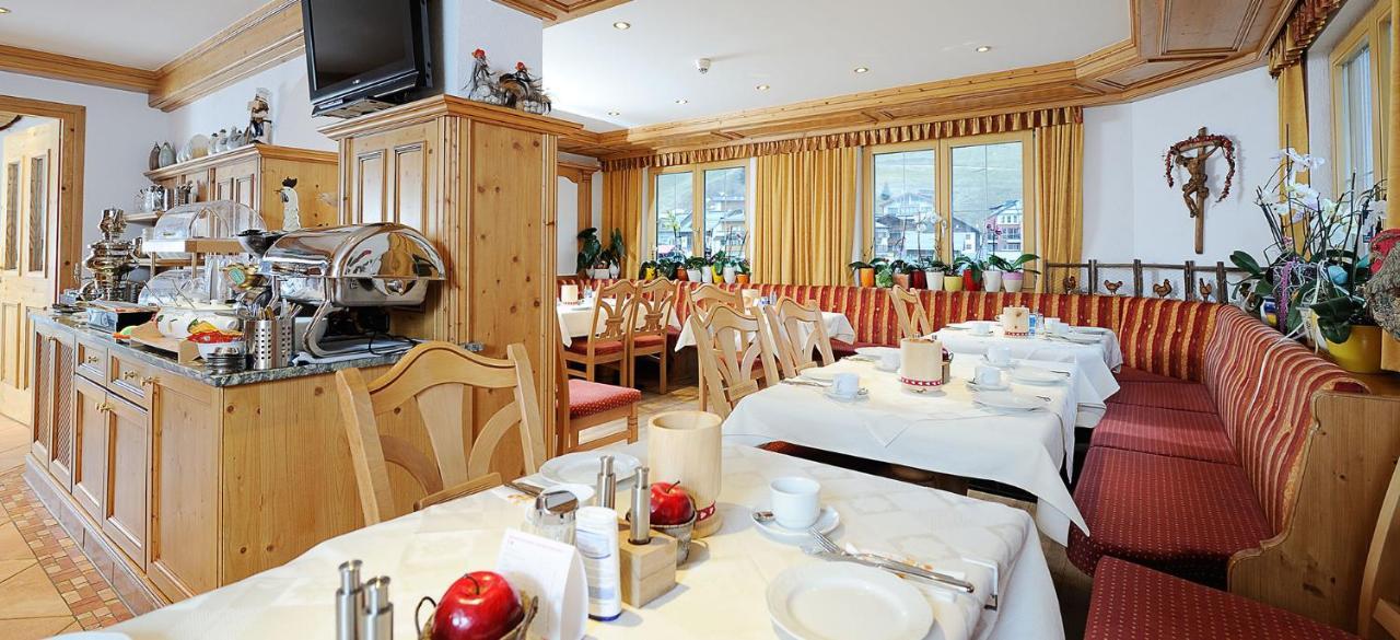 Hotel Kristall B&B Ischgl Ngoại thất bức ảnh