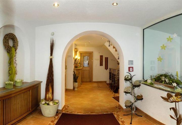 Hotel Kristall B&B Ischgl Ngoại thất bức ảnh